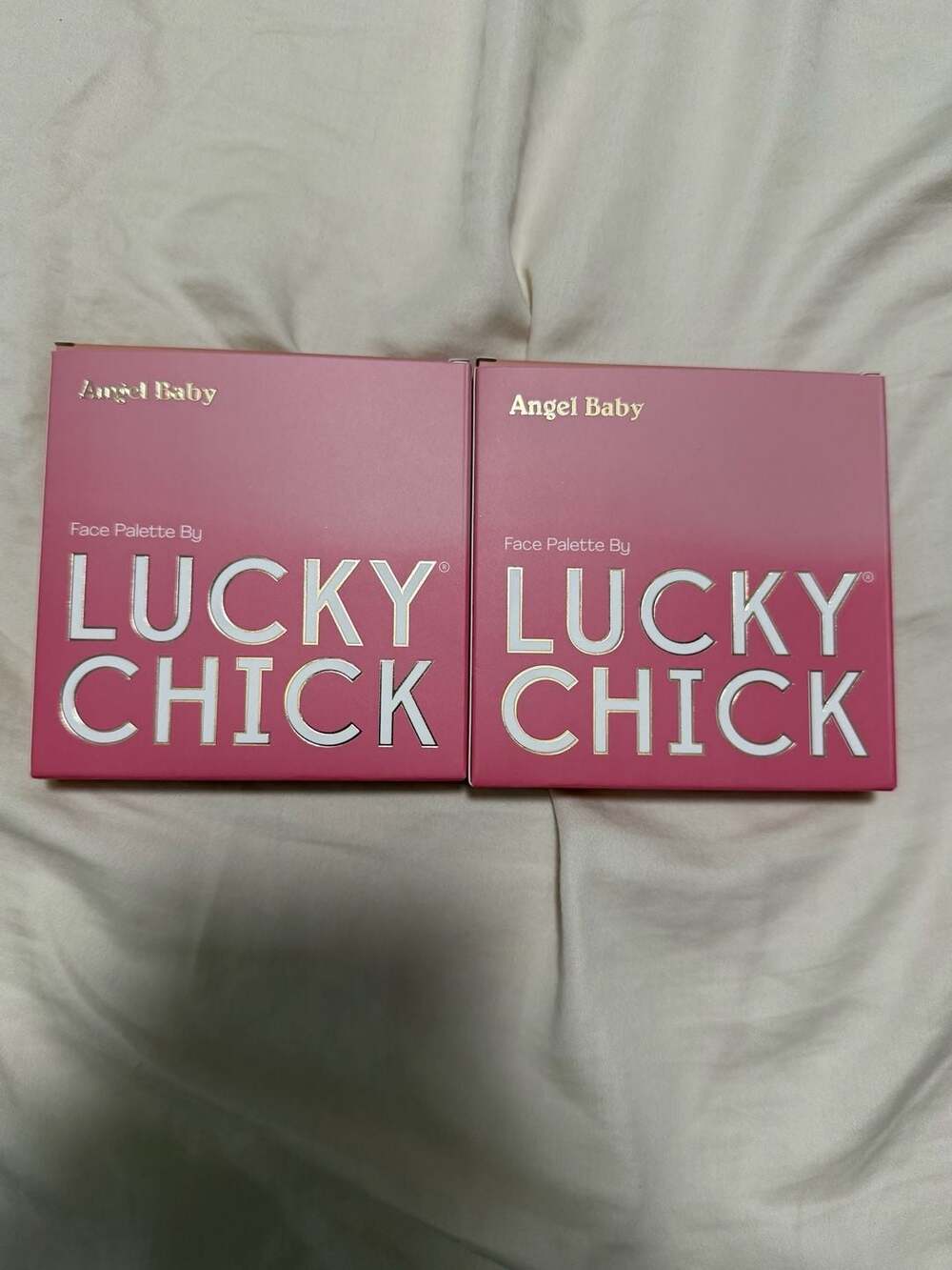 2 Lucky Chick Daydreams Eyeshadow Palette Full Size 6g
